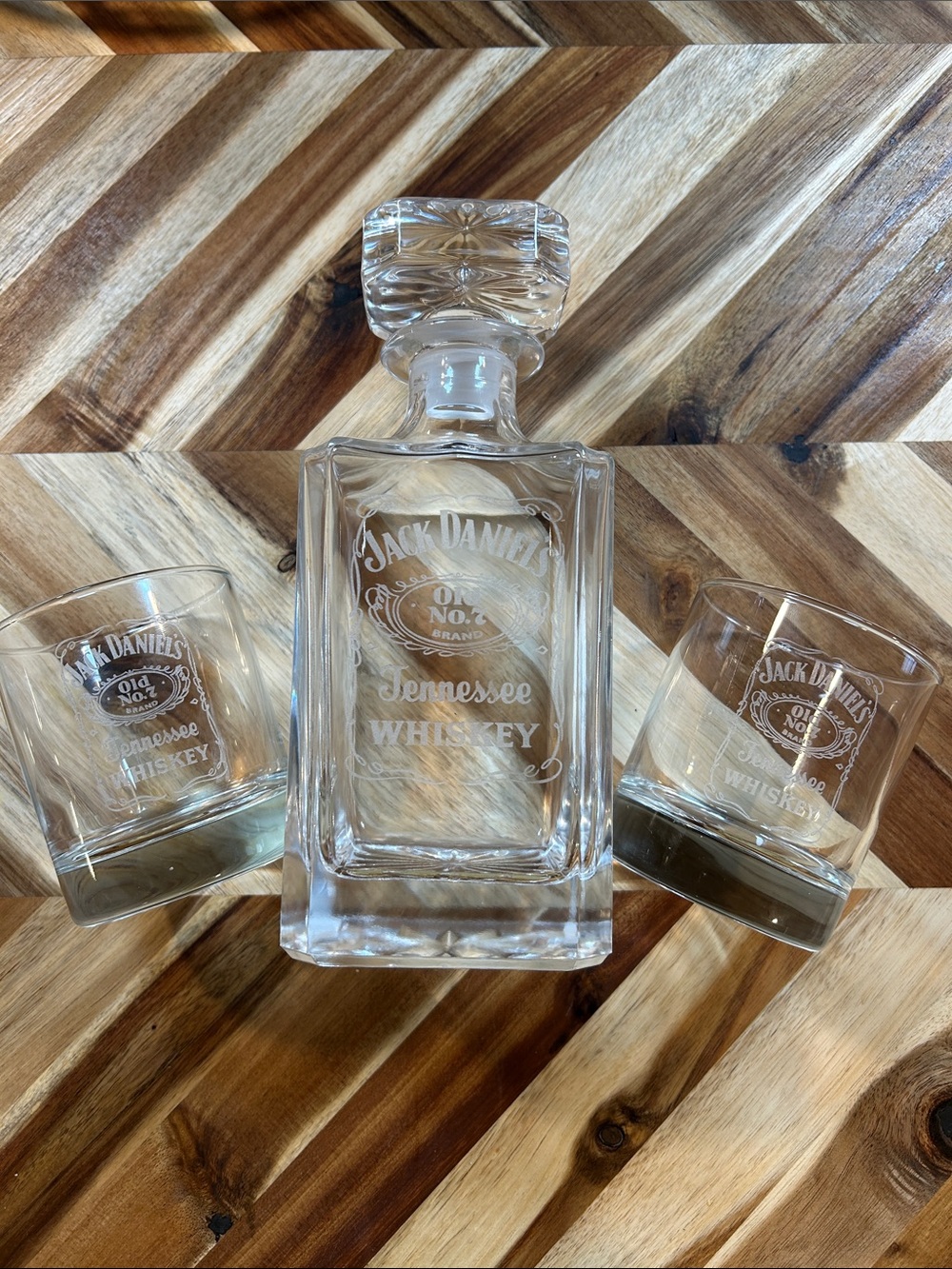 Jack Daniels Clear Glass Decanter with Two Etched Tumblers - Clear